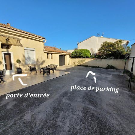 Adorable Maison En Plein Coeur Du Village. Bouc Bel Air Bagian luar foto